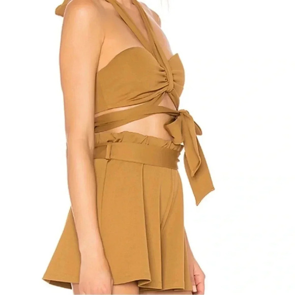 House of Harlow 1960 X Revolve Tammy tan halter wrap top - Picture 3 of 12